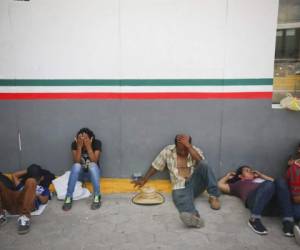 Cientos de migrantes buscan a diario cruzar México para llegar a los Estados Unidos. Foto: Agencia AP.