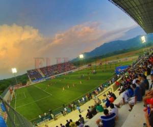 El estadio Emilio Williams recibió a Motagua el torneo pasado con el clásico ante Olimpia, que finalizó empatado a uno. Foto: El Heraldo.