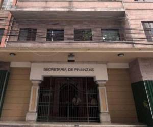 La Sefin ha contratado más deuda para apoyo presupuestario, subsidio para los combustibles, salud, energía y desastres naturales.