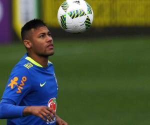 Quiero que Neymar esté feliz para jugar, mientras más calidad e individualidades tengamos, va a ser más fuerte, dijo el DT. Foto: AFP