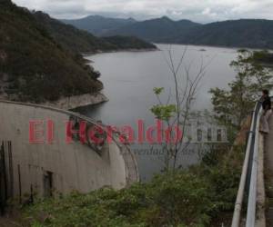 “El Cajón”, con 300 MW, es la represa más grande del país. Foto: Archivo/ EL HERALDO.