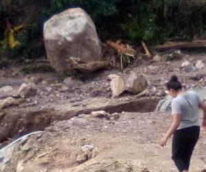 Más de tres comunidades están incomunicadas en el municipio de La Paz debido al deslizamiento de tierra y deslave en las carreteras.