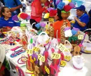Las manualidades hechas por las personas con discapacidad, a bajos precios. Foto: EL HERALDO