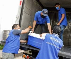 El Salvador donó 34 mil dosis de vacunas contra el covid-19 de la farmacéutica AstraZeneca. Foto cortesía @ComunicacionSV