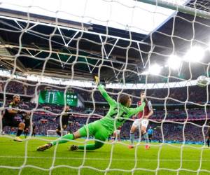 La final del torneo se jugará en el estadio de Wembley en Londres, Inglaterra, donde aún no se han visto afectados los eventos deportivos por el brote de COVID-19. Foto: AP