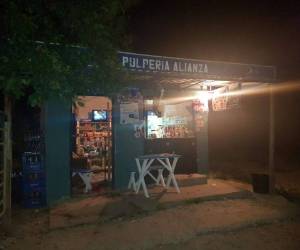 El tiroteo se registro en una pulperia en la colonia 10 de Septiembre por personas desconocidas que llegaron fuertemente armadas a bordo de un vehículo Ford Scape gris.