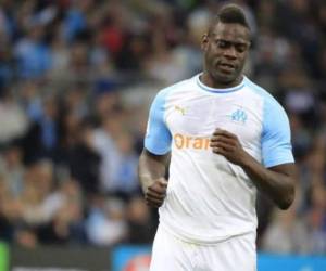Mario Balotelli fue objeto de un comentario racista de parte del presidente del club donde milita este lunes. Foto: AP.