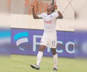 Una tradición para Alberth Elis, el agradecimiento a Dios...