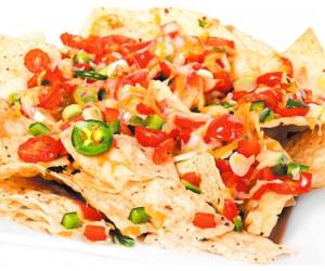 Nachos caseros, una excelente alternativa: fáciles de preparar, versátiles y perfectos para disfrutar en familia.