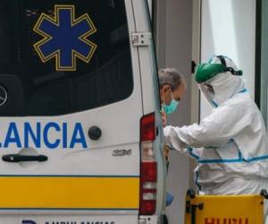 España es el segundo país más afectado por el virus en Europa, con más de 33,000 casos notificados y cerca de 2,200 fallecidos. AP.