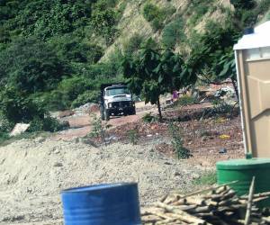 A paso lento avanza la obra de libramiento en la salida al sur<b> </b>del Distrito Central, a pesar de que la Secretaría de Infraestructura y Transporte (SIT) prometió comenzar el proyecto desde hace un mes.