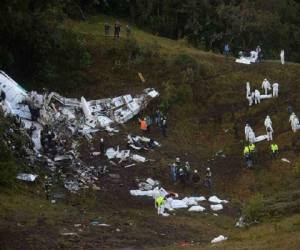 En el accidente del avión LaMia, que enlutó al Chapecoense, murieron 71 personas en una zona montañosa de Colombia.