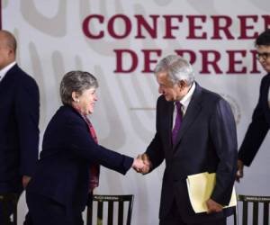 Alicia Bárcena, secretaria de la Cepal, junto al presidente de México Andrés Manuel López Obrador. Foto: Cortesía El País España