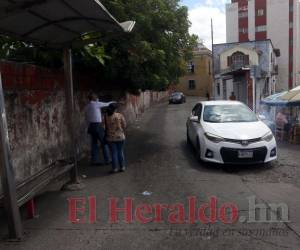 En la mañana del lunes hubo presencia de elementos de la Fuerza Nacional de Seguridad del Transporte Urbano (FNSTU) en el punto de taxis del Centro, pero el acompañamiento no fue permanente.