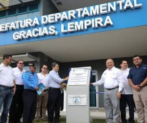 La millonaria obra consta de un edificio administrativo y uno de dormitorios. Foto: EL HERALDO.
