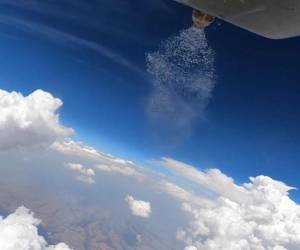 La Secretaría de Agricultura y Ganadería (SAG) ha realizado 10 vuelos de siembra de nubes, como parte de un programa que contempla 20 operaciones en Honduras.