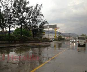 En el Distrito central cayó una pequeña lluvia en horas de la mañana.