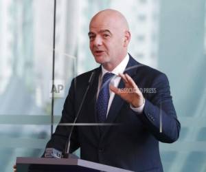 El presidente de la FIFA, Gianni Infantino, habla en la ceremonia inaugural del nuevo edificio de la Confederación Asiática de Fútbol en Kuala Lumpur, Malasia. (Foto: AP)