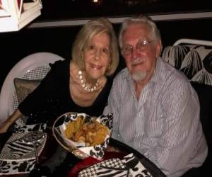 Foto sin fecha provista por Sarah Milewski donde se ve a sus padres Bill y Esther Ilnisky, una pareja de casados que falleció con minutos de diferencia debido al coronavirus, el 1 de marzo de 2021 en Florida. (Sarah Milewski via AP).