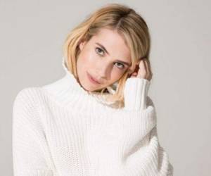 Emma confirmó a través de sus redes sociales que sería madre.