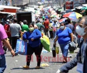Los mercados de Comayagüela siguen siendo un foco de infección a cielo abierto. Foto: Marvin Salgado / EL HERALDO.