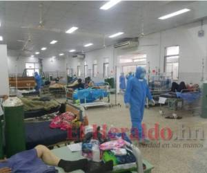 Las salas covid-19 de los hospitales se han llenado de luto ante la muerte de decenas de pacientes infectados.