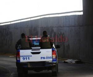 Miembros de la Policía realizaron fuertes operativos en la zona del crimen. Foto Estalin Irías| EL HERALDO