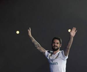 Isco en la celebración del triplete del Real Madrid en la Champions League. Foto:AFP