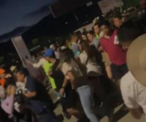 Disturbios: Avalancha de personas ingresa a la fuerza al Olímpico para concierto de Bad Bunny