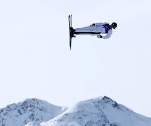 Estados Unidos ganó este sábado la medalla de oro en la final de esquí acrobático por equipos mixtos de los Juegos Olímpicos de Milán-Cortina d'Ampezzo (Italia), por lo que revalidó el primer puesto conseguido hace cuatro años en Pekín.