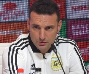 El nuevo entrenador que no posee mucha experiencia al mando de un equipo más que como asistente técnico, ha trabajado en las divisiones menores en Argentina. Foto:@Argentina en Twitter