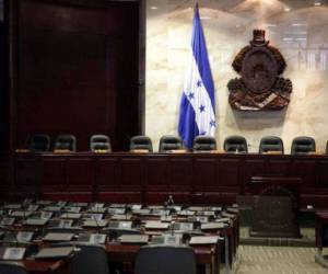 Los diputados se fueron de vacaciones desde el pasado 5 de junio y hasta hoy no han regresado a laborar a falta de una convocatoria. Debieron retornar el 4 de julio.