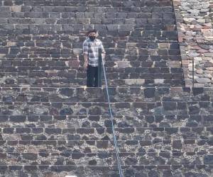 El agresor, que murió tras el ataque -aún no está claro si por un suicidio o por disparos de las autoridades- fue identificado como Julio César Jasso Ramírez, de 27 años y residente de la Ciudad de México.