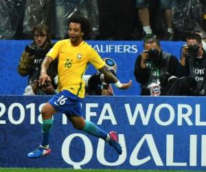 Marcelo cerró para Brasil la paliza ante Paraguay con la que se clasificaron a Rusia 2018.