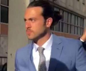 Pablo Lyle durante su llegada a la corte (Captura de pantalla).