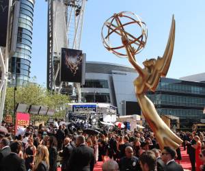 Premios Emmy serán pospuestos debido a las huelgas en Hollywood (medios).