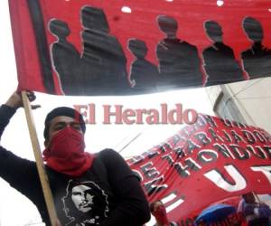 Los sindicatos están listos con sus pancartas y exigirán respeto a sus derechos laborales. (Foto: El Heraldo Honduras)