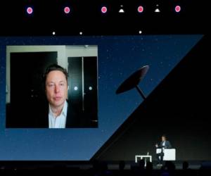 El CEO de Tesla, Elon Musk, da un discurso de apertura por videoconferencia en la feria Mobile World Congress (MWC) en Barcelona el 29 de junio de 2021.Josep LAGO / AFP.