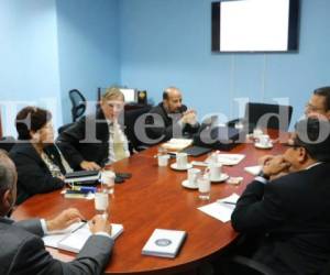 Los integrantes de la comisión depuradora aseguraron que seguirán firmes en su labor, pese a las intimidaciones que han recibido en perjuicio de su integridad física, foto: El Heraldo.