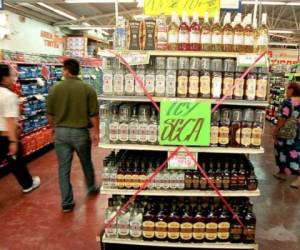 Los negocios no deberán vender bebidas alcohólicas. Foto: EL HERALDO