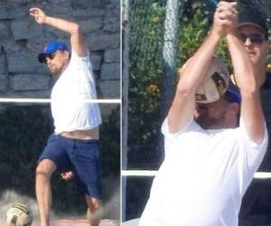 Leonardo DiCaprio es la nueva víctima de los memes. El actor recibió un pelotazo en la cara mientras jugaba un partido voleibol y de inmediato se convirtió en la burla de los usuarios en las redes sociales.