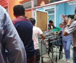 Momento en el que Wilson José Berríos Rivas era ingresado a la emergencia del Hospital Escuela.