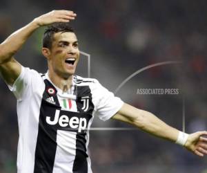 Cristiano Ronaldo es una de las principales figuras del torneo europeo. Foto:AP