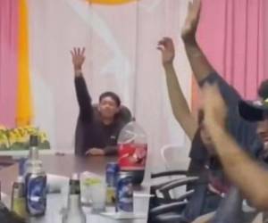Sobre el caso, la Amhon solo ha emitido un llamado a la conducta ética de los alcaldes, sin anunciar medidas disciplinarias.