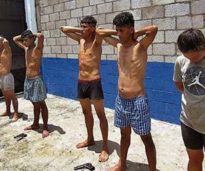 Los detenidos fueron identificados como Vladimir Gonzales Aguilar, José Luis Baltazar, Miguel Ángel Turcios, Margarita Guerrero Salgado, José Marcos López y cuatro menores de edad. Foto Cortesía La Prensa Libre