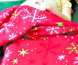 La menor Yesly Martínez Carranza fue ingresada a la sala de emergencias del Hospital del Sur.