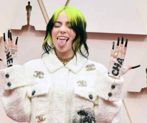 Billie Eilish encarna un nuevo tipo de estrella iconoclasta, de voz profunda y sensual, con un estilo punk rock electrónico poco convencional. Foto: Instagram