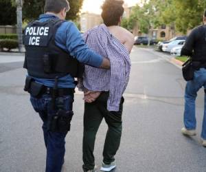 Los alzados exigen que el condado Howard deje de permitir que el Servicio de Inmigración y Aduanas (ICE) lleve a los inmigrantes presos a la cárcel de Jessup.