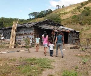 El gobierno de Honduras señala que pobreza bajó 2% en 2014.