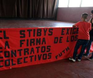 La dirigencia preparaba el fin de semana las mantas para la marcha de hoy.